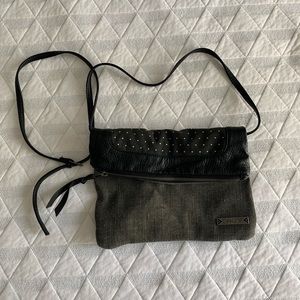 Dakine purse